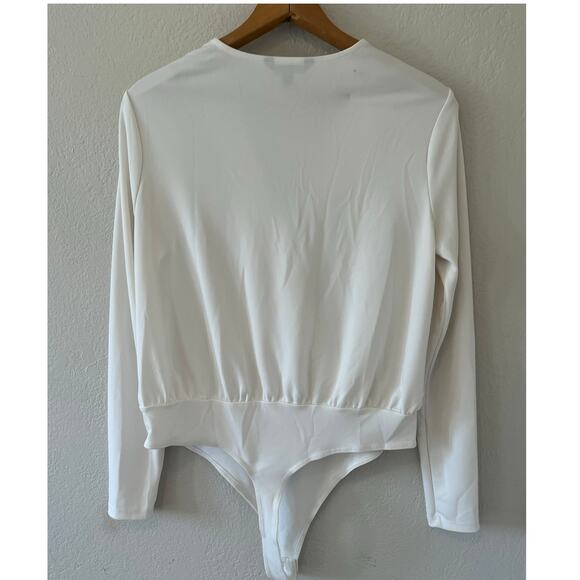 Women's Banana Republic White Wrap Bodysuit Shirt Blouse Size Med Petite - Picture 2 of 4